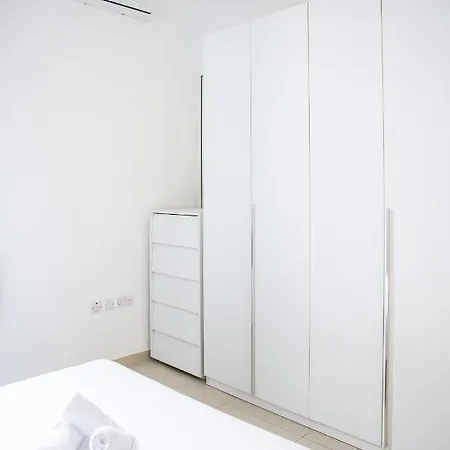 Center By Arco Collection *