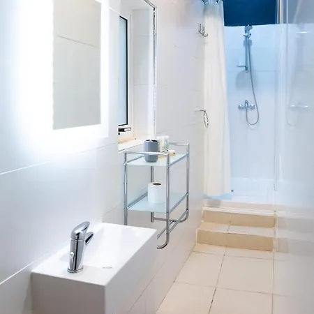 Center By Arco Collection *