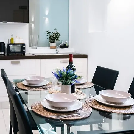 Center By Arcobnb Apartamento *