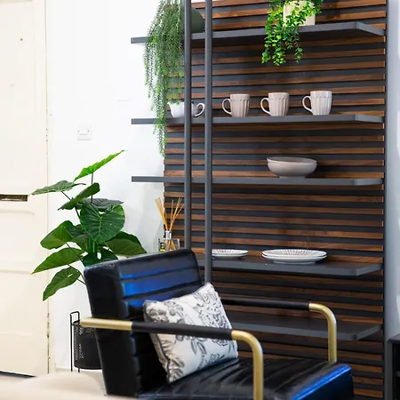 Center By Arco Collection