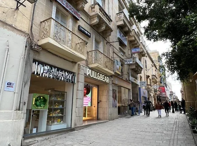 Center By Arco Collection Valletta