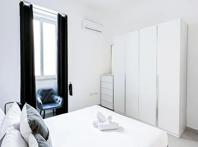 Center By Arco Collection Valletta