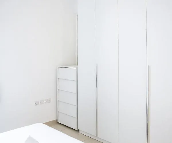 Center By Arco Collection *